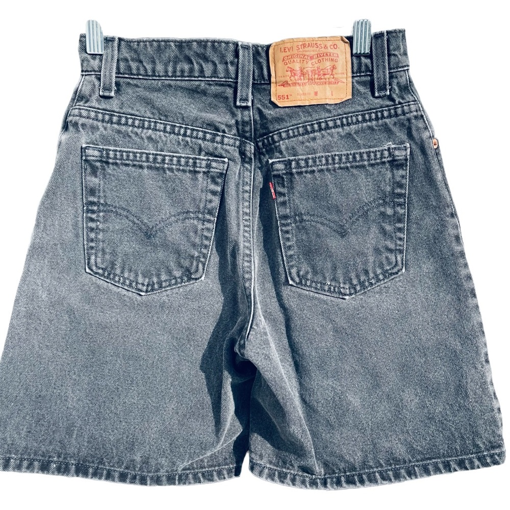 Vintage 90s Levis 551 Black Cutoff Denim Jean Shorts Jorts Womens Size 4 relaxed